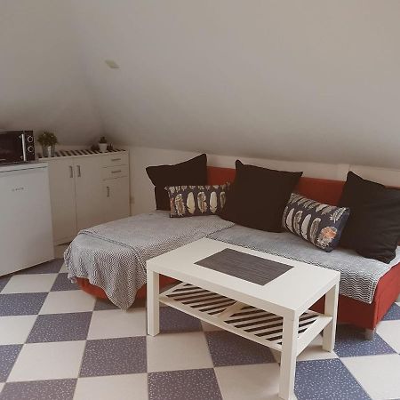 Ruhige Gemuetliche Ferienwohnung In Karlsruhe Daxlanden Fuer Monteure, Pendler, Geschaefsreisen, Wochenendreisen Екстериор снимка