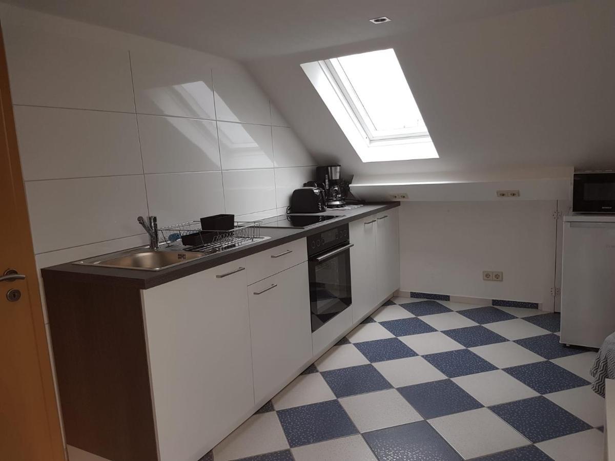 Ruhige Gemuetliche Ferienwohnung In Karlsruhe Daxlanden Fuer Monteure, Pendler, Geschaefsreisen, Wochenendreisen Екстериор снимка
