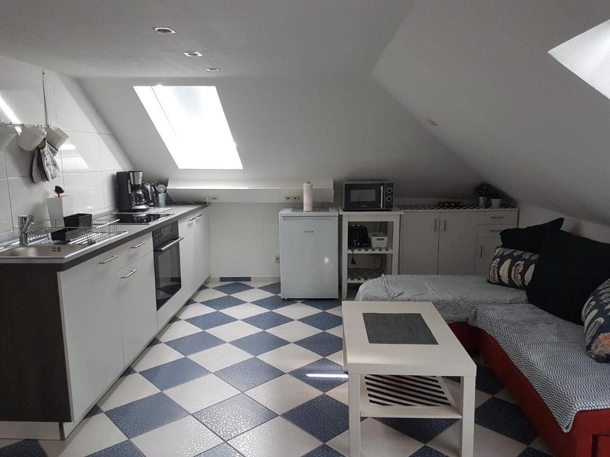 Ruhige Gemuetliche Ferienwohnung In Karlsruhe Daxlanden Fuer Monteure, Pendler, Geschaefsreisen, Wochenendreisen Екстериор снимка