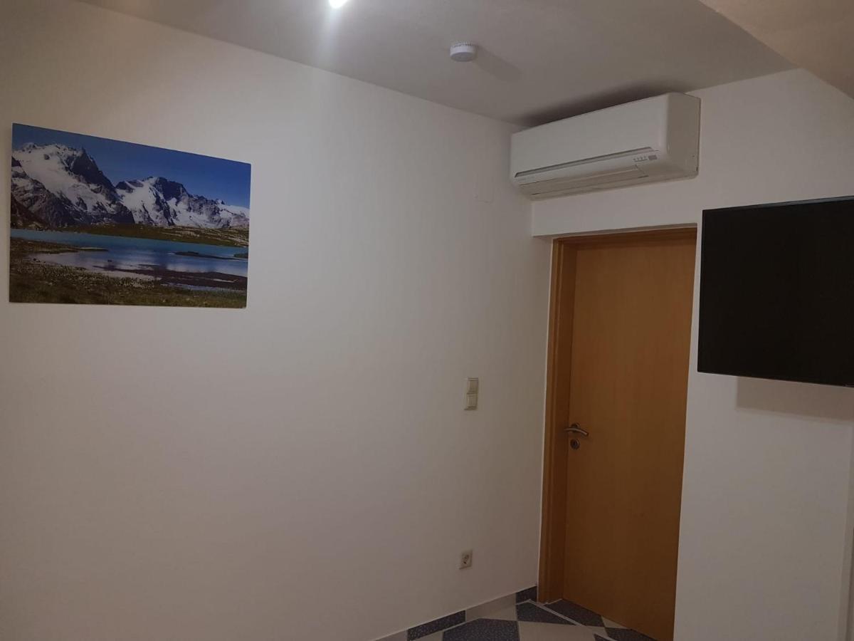 Ruhige Gemuetliche Ferienwohnung In Karlsruhe Daxlanden Fuer Monteure, Pendler, Geschaefsreisen, Wochenendreisen Екстериор снимка